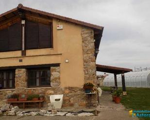 Exterior view of House or chalet for sale in Astorga  with Swimming Pool