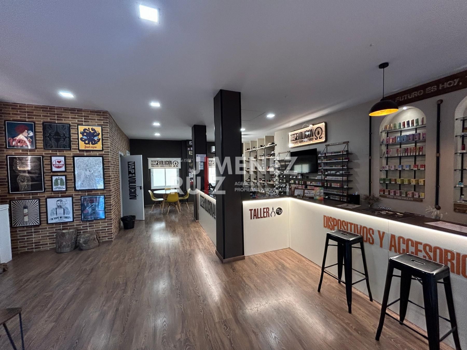Premises for sale in  Cádiz Capital
