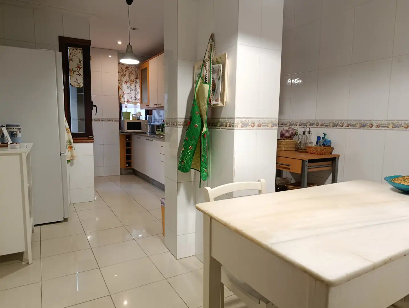Kitchen of Flat for sale in Pontevedra Capital   with Heating, Parquet flooring and Furnished