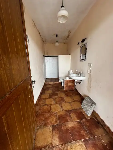 Bany de Casa adosada en venda en Pravia amb Calefacció, Jardí privat i Terrassa