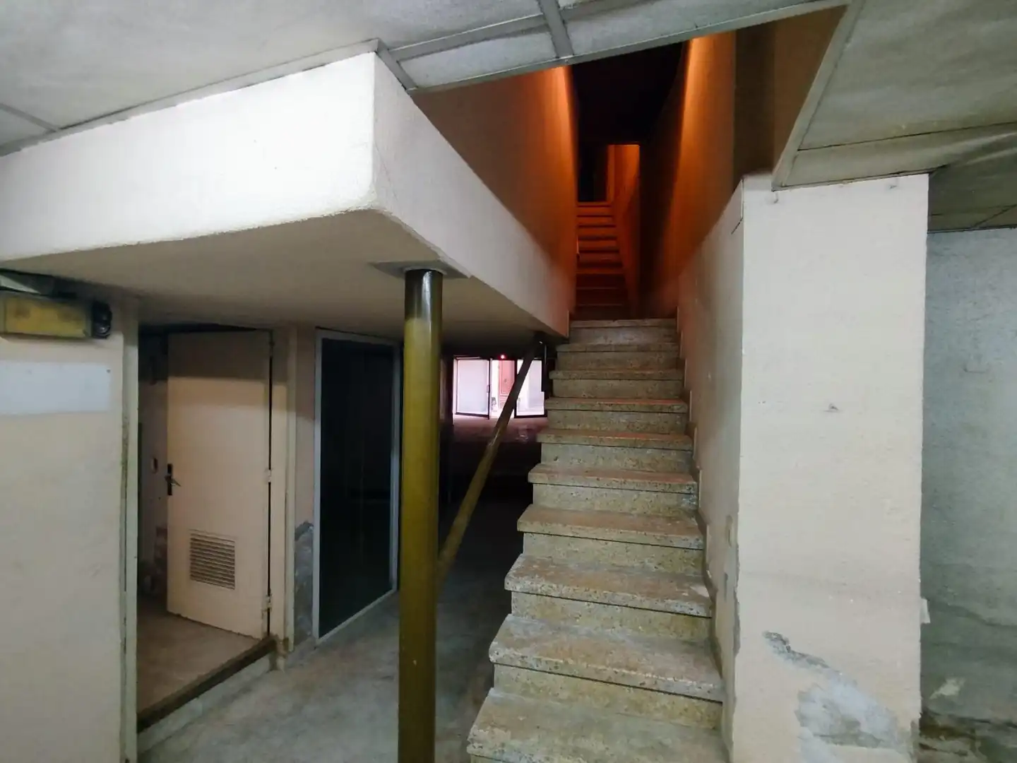Gebäude zur Miete in Manresa
