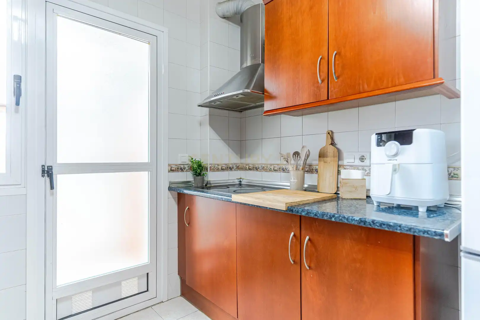 Cocina de Apartamento en venta en Albolote con Aire acondicionado, Lavadora y Microondas