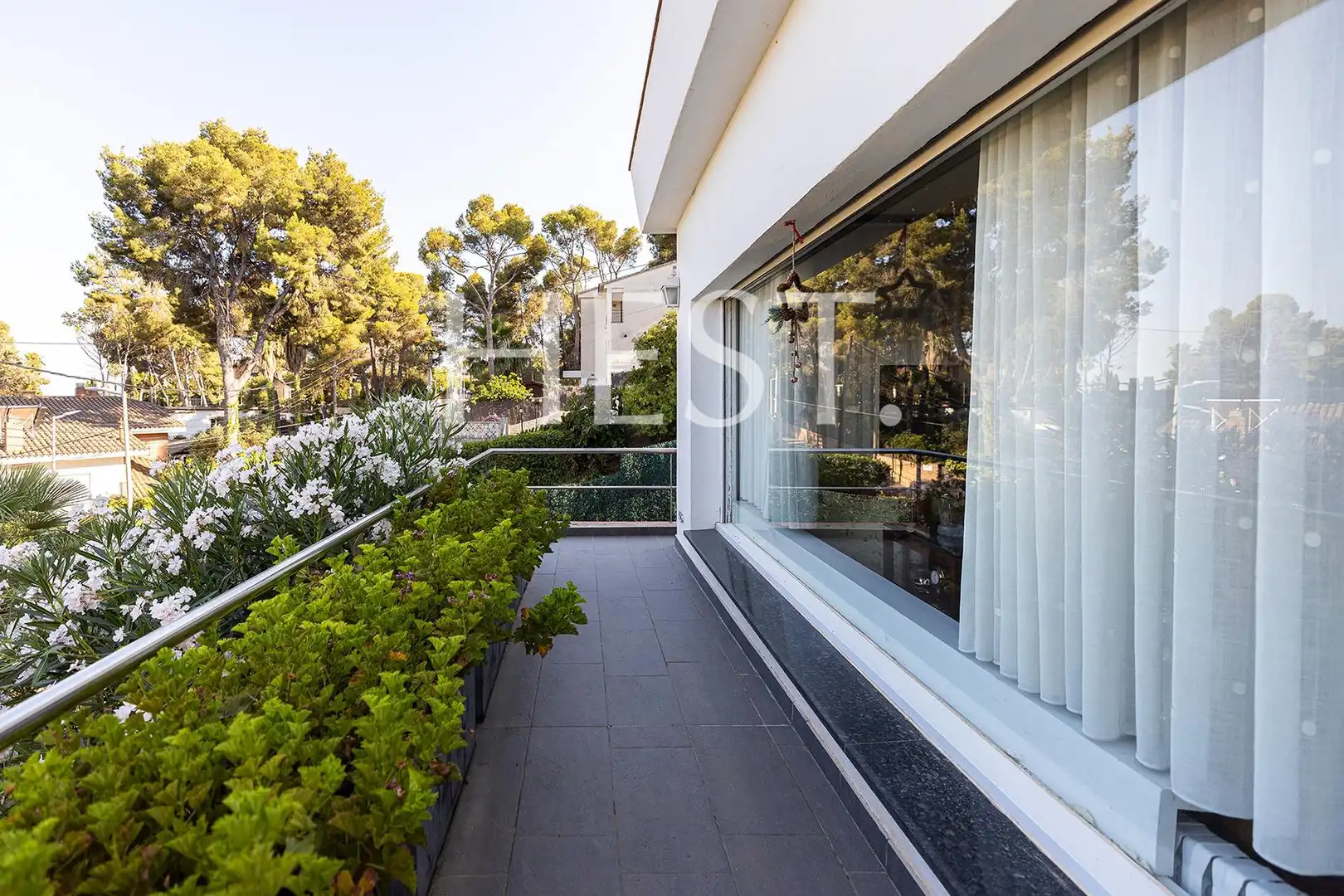 Terraza de Casa o chalet en venta en Castelldefels con Calefacción, Jardín privado y Parquet