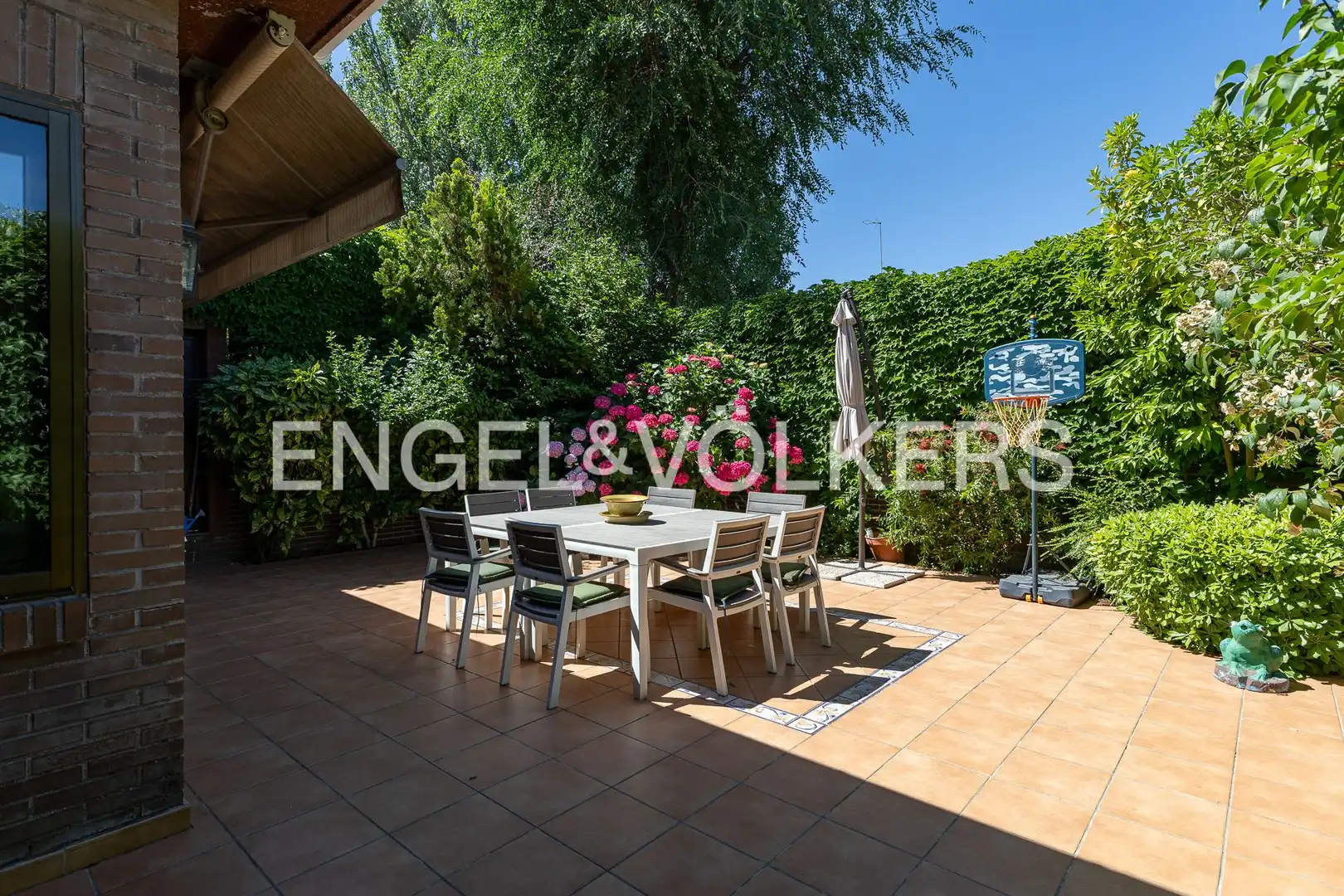 Terraza de Casa o chalet en venta en Pozuelo de Alarcón con Aire acondicionado, Calefacción y Jardín privado