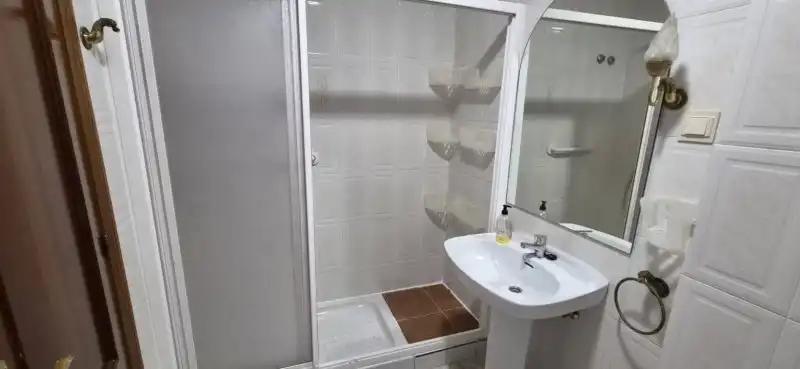 Bathroom of Flat for sale in Plasencia  with Air Conditioner, Heating and Private garden
