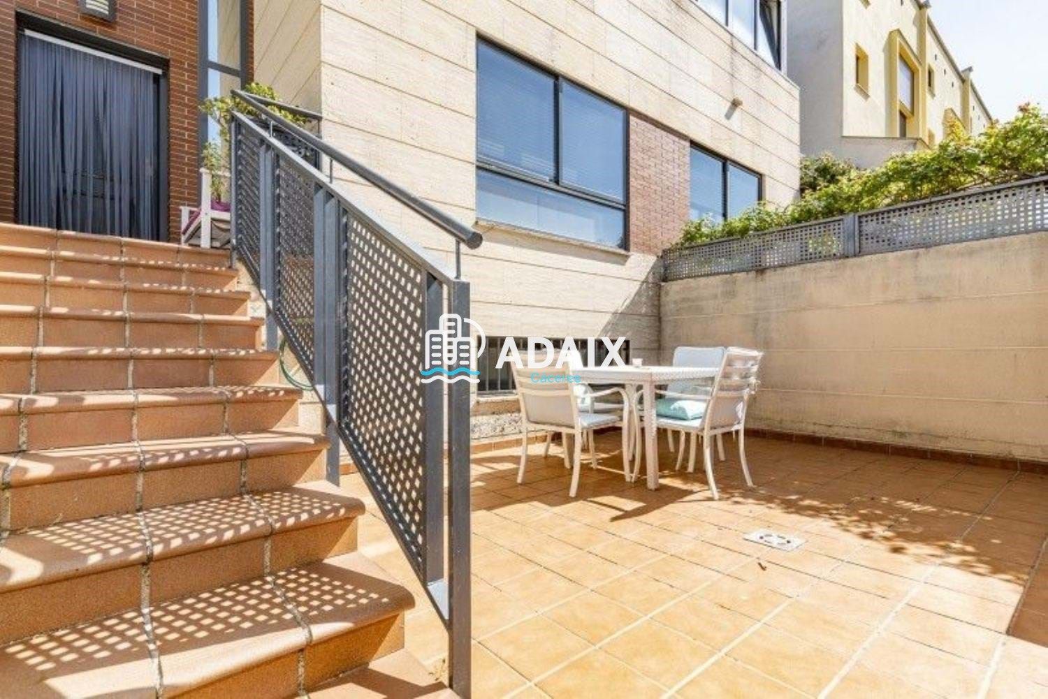 Garden of House or chalet for sale in Cáceres Capital  with Air Conditioner, Heating and Terrace
