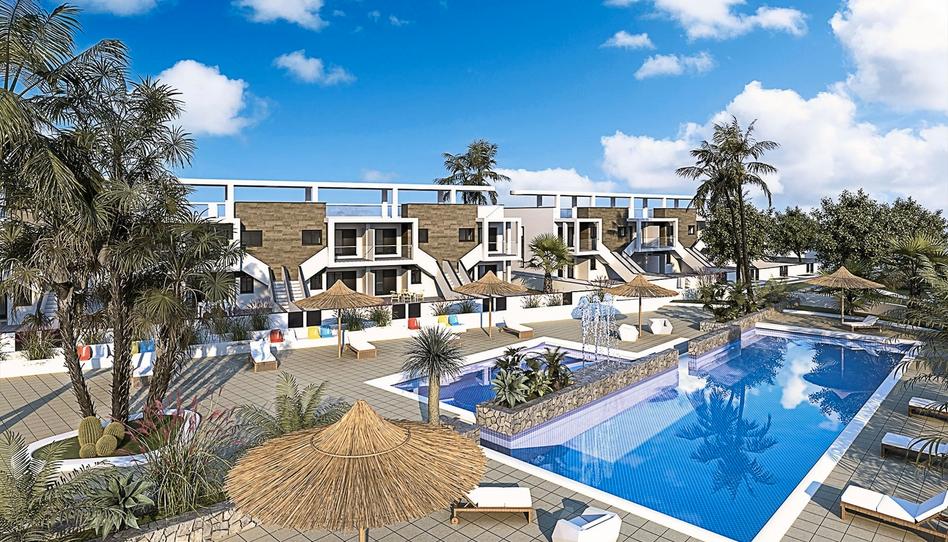 Foto 1 de Piso en venta en Mil Palmeras, Alicante