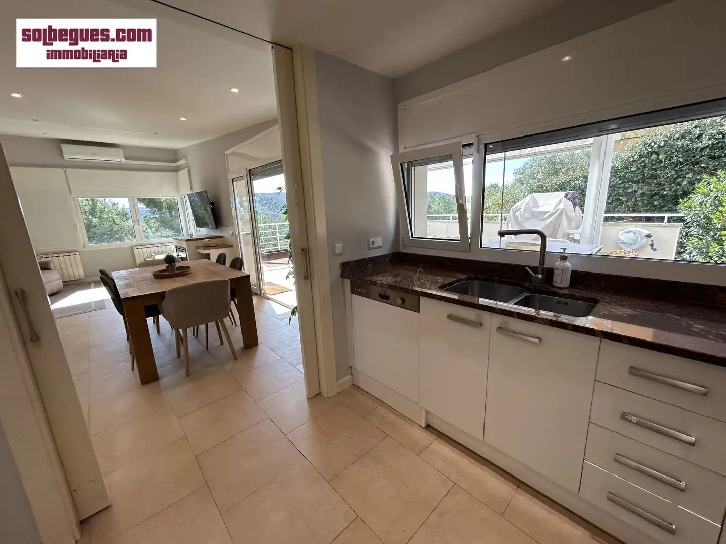Cocina de Casa o chalet en venta en Begues con Aire acondicionado, Calefacción y Jardín privado