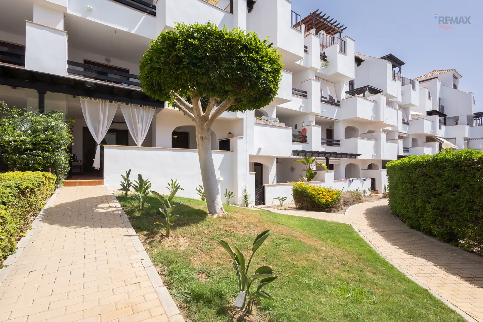 Exterior view of Ground floor for sale in Vera  with Air Conditioner, Terrace and Storage room