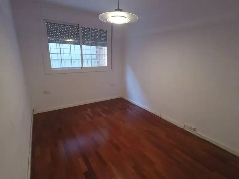 Bedroom of Flat for sale in Barcelona  with Air Conditioner, Heating and Parquet flooring