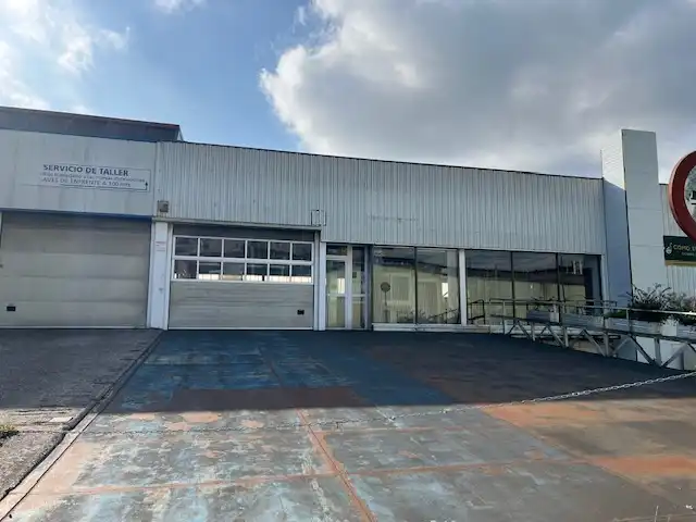Außenansicht von Fabrikhallen zur Miete in Camargo