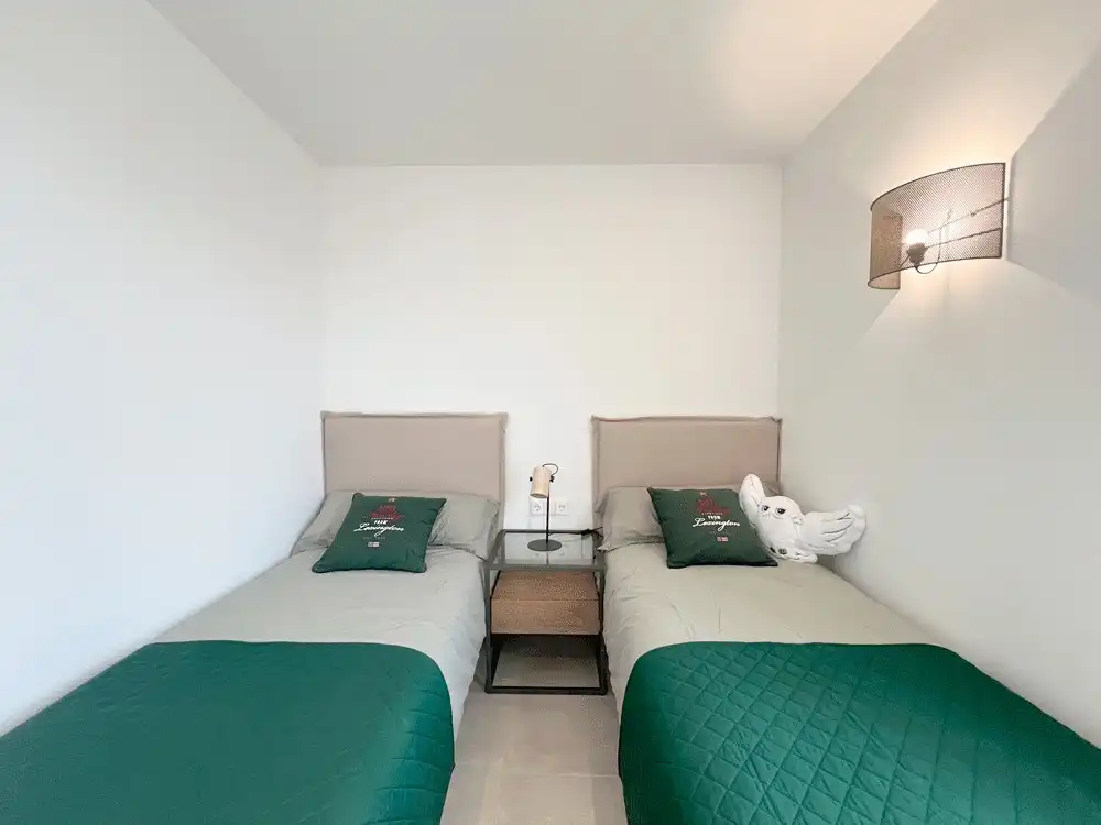 Schlafzimmer von Wohnung zur Miete in Salou mit Klimaanlage, Heizung und Terrasse
