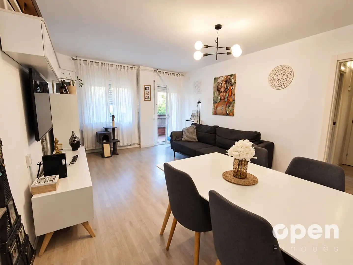 Flat with lift for sale in Josep Tarradellas, imagen 4