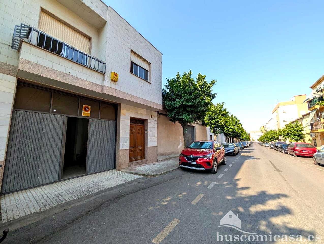 Vista exterior de Casa o xalet en venda en Linares amb Aire condicionat, Terrassa i Traster
