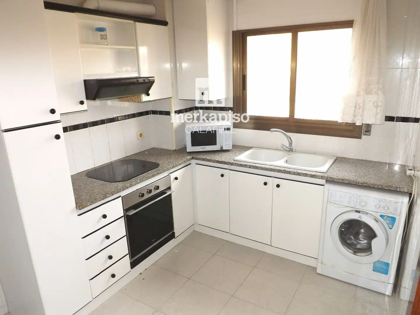Küche von Wohnung zum Verkauf in Calafell mit Klimaanlage, Heizung und Terrasse