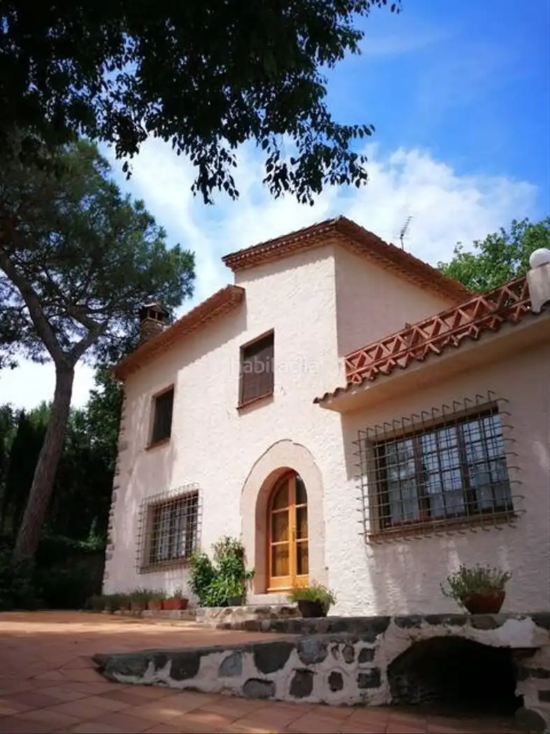 Casa rústica con jardín en venta en Vial Camino 2, imagen 3