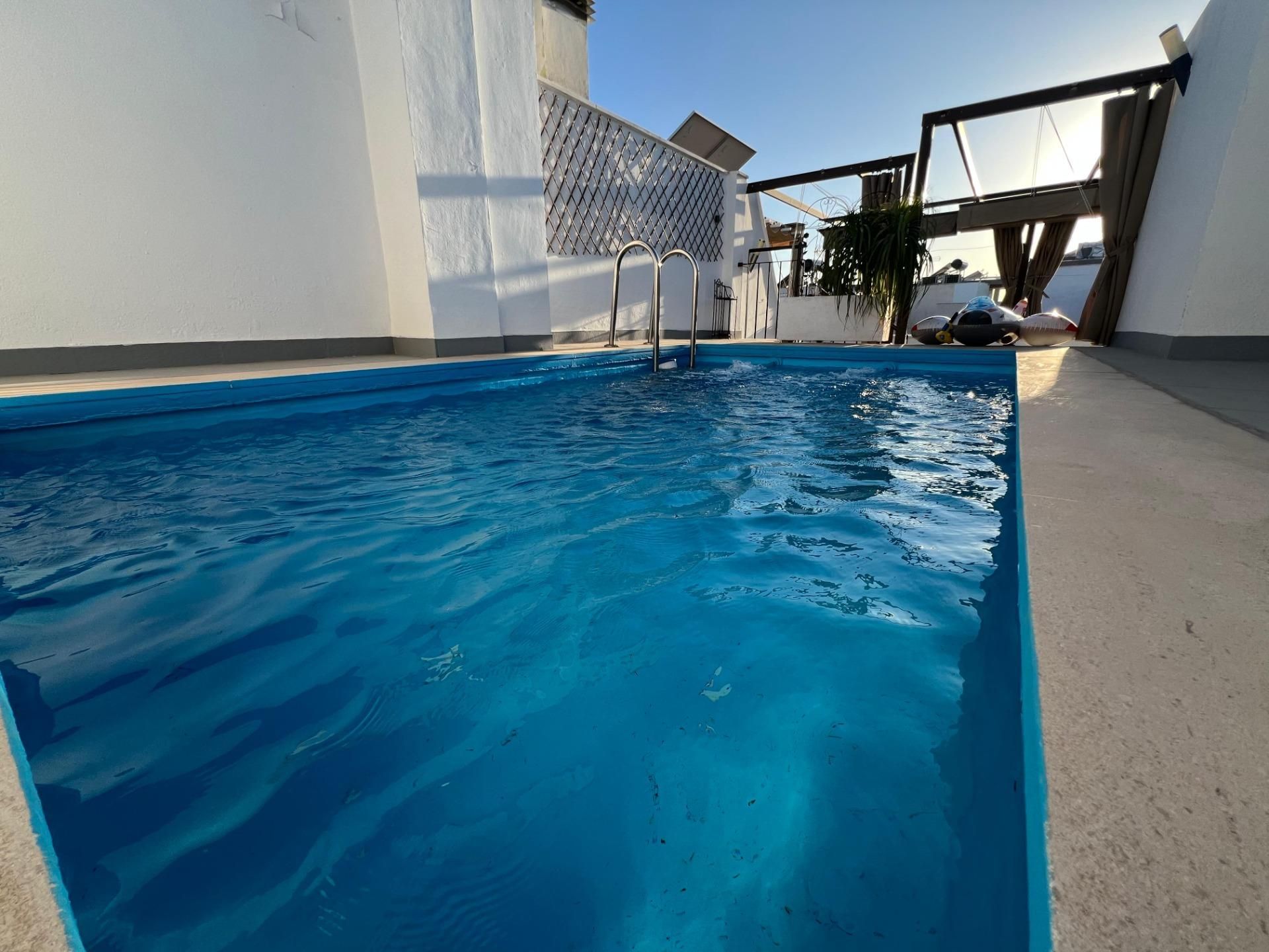 Swimming pool of Single-family semi-detached for sale in  Córdoba Capital  with Air Conditioner, Parquet flooring and Terrace