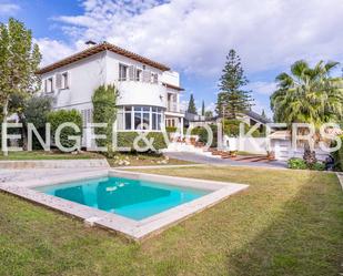 Exterior view of House or chalet for sale in Tomares  with Air Conditioner, Private garden and Parquet flooring