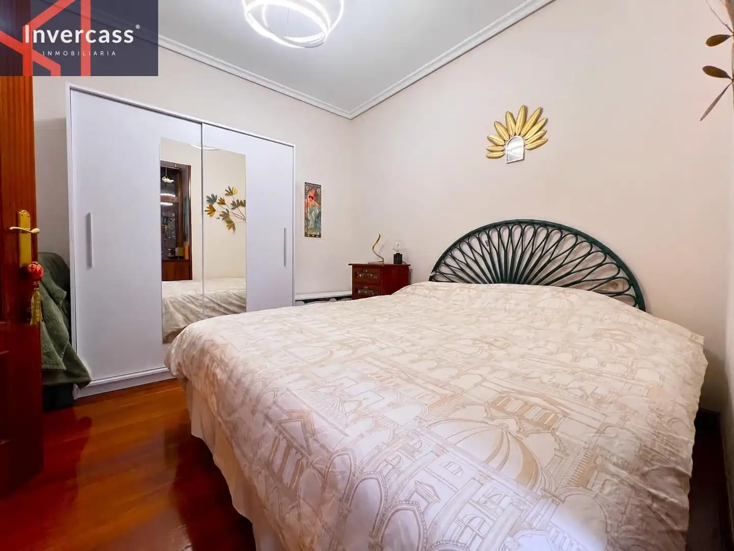 Schlafzimmer von Wohnung zum Verkauf in Castro-Urdiales mit Möbliert