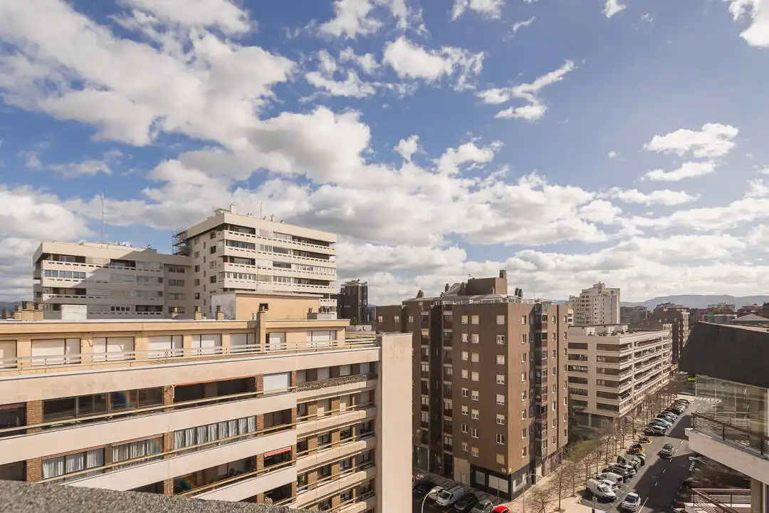Vista exterior de Ático en venta en  Pamplona / Iruña con Calefacción, Terraza y Alarma
