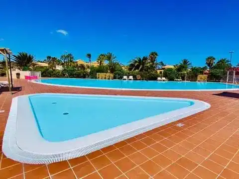 Piscina de Casa o xalet en venda en La Oliva amb Piscina