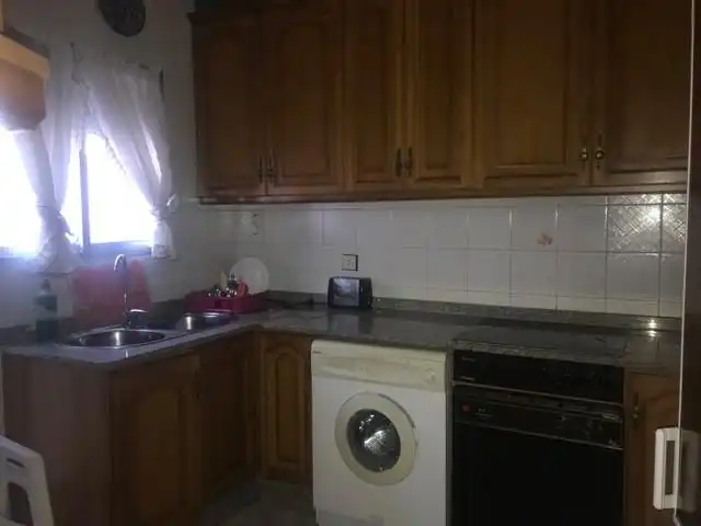 Dúplex listo para entrar a vivir con cochera. La vivienda se distribuye en dos plantas; la primera se compone de porche delantero,, imatge 3