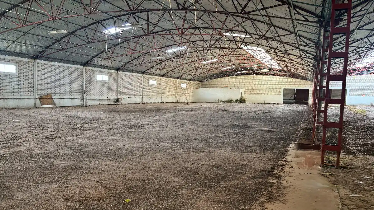 Industrial buildings for sale in Noez