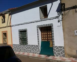 Vista exterior de Casa o xalet en venda en Mengabril amb Terrassa i Traster