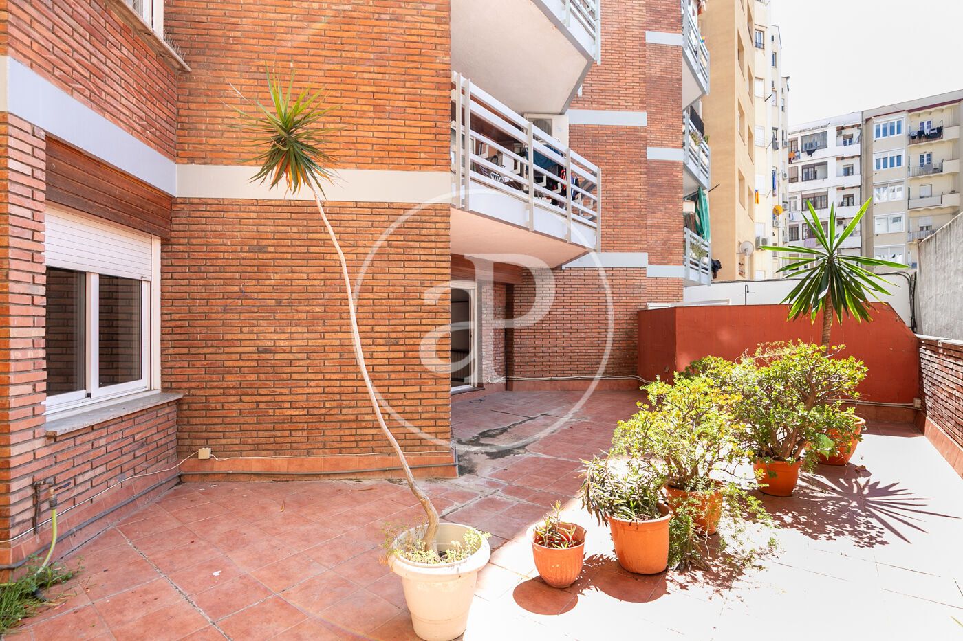 Exterior view of Flat for sale in  Barcelona Capital  with Air Conditioner, Heating and Terrace