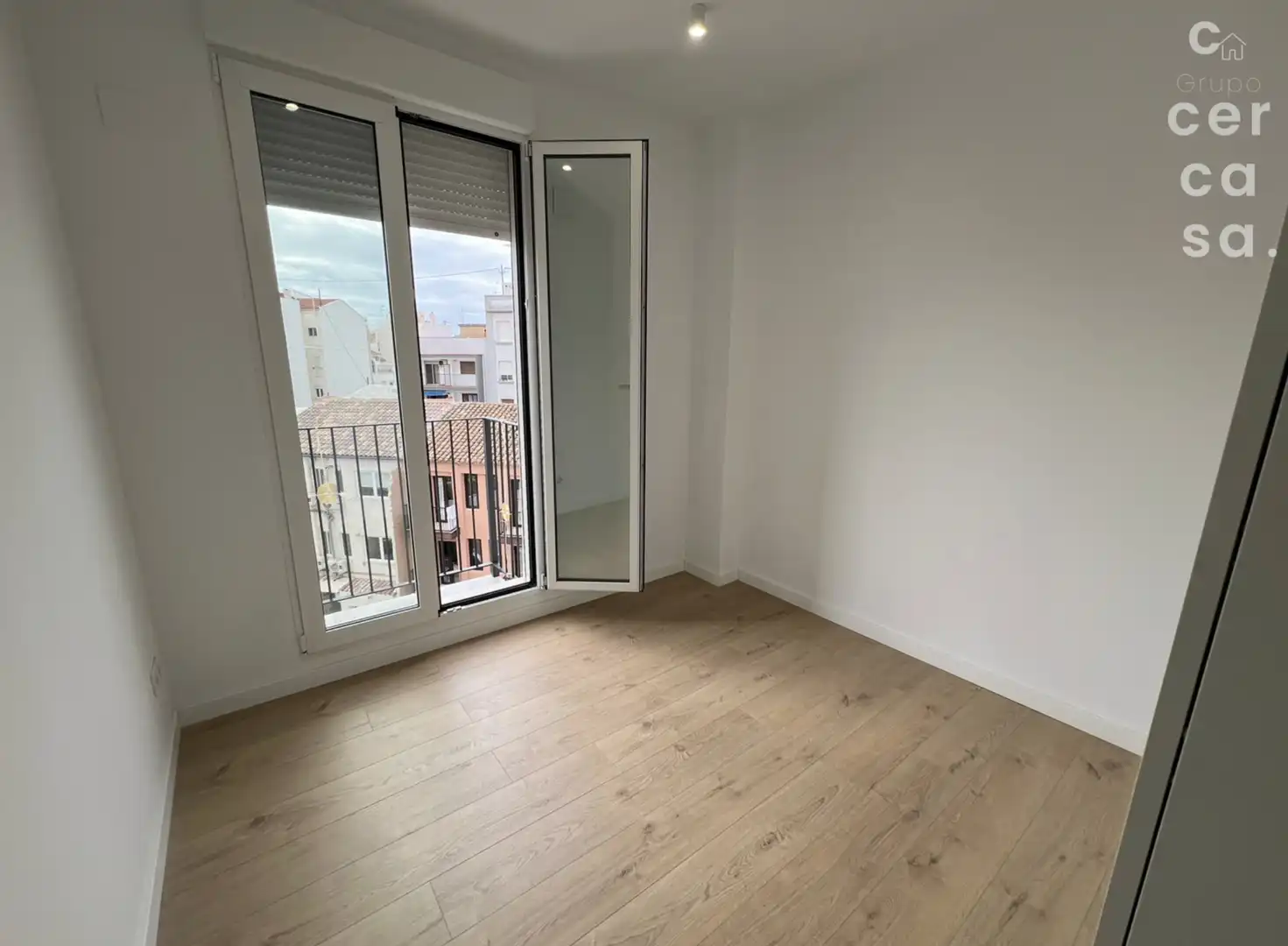 Bedroom of Flat for rent in Valencia  with Air Conditioner, Heating and Storage room