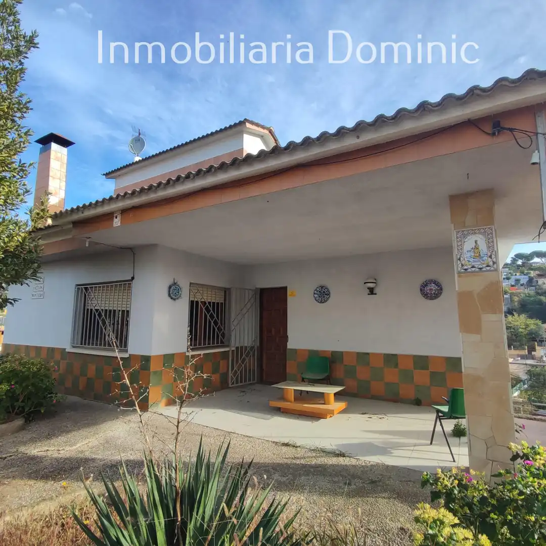 Exterior view of Houses for sale in Maçanet de la Selva  with Private garden and Terrace
