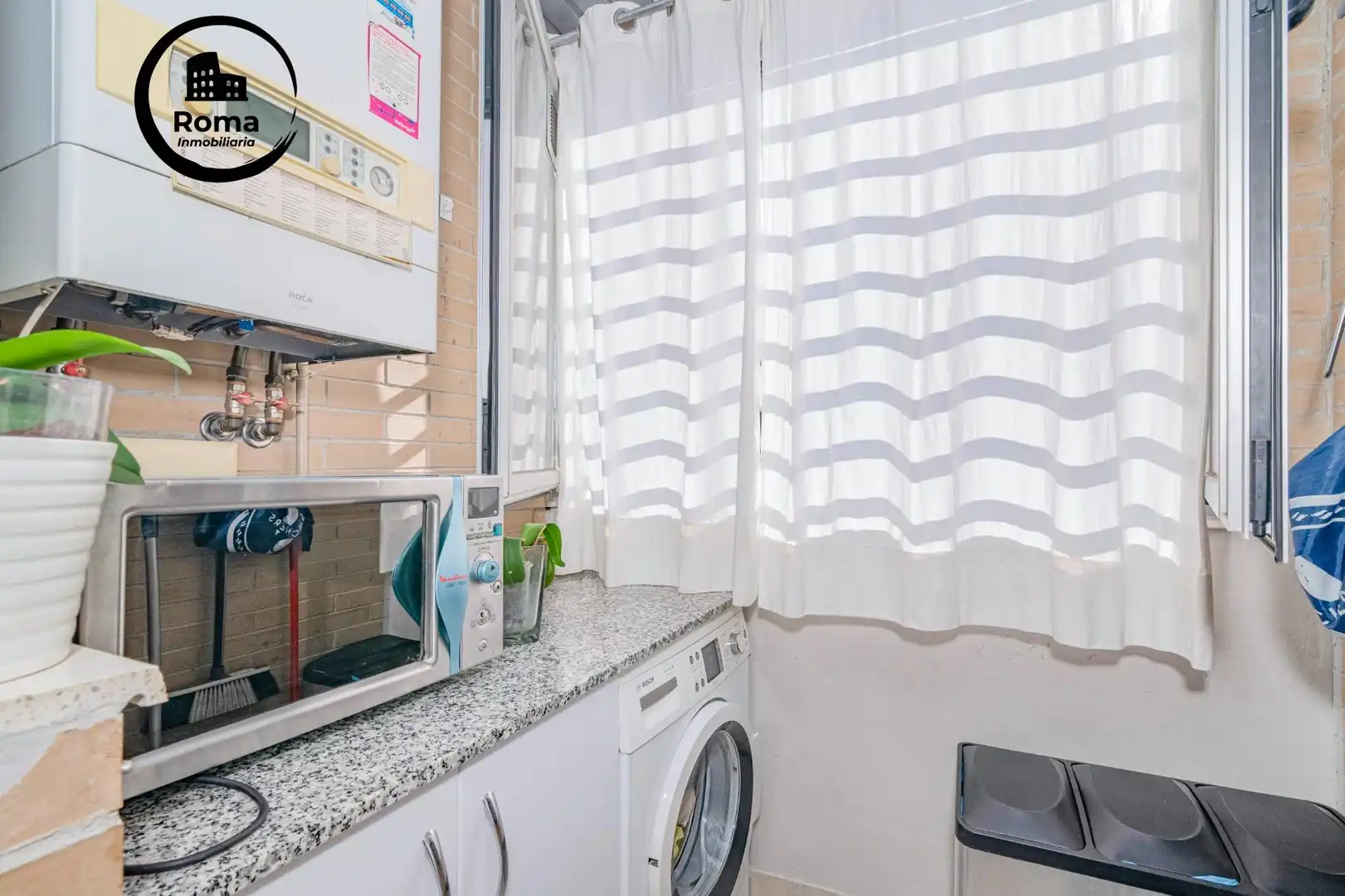 Cuina de Pis en venda en Granada amb Aire condicionat, Calefacció i Traster