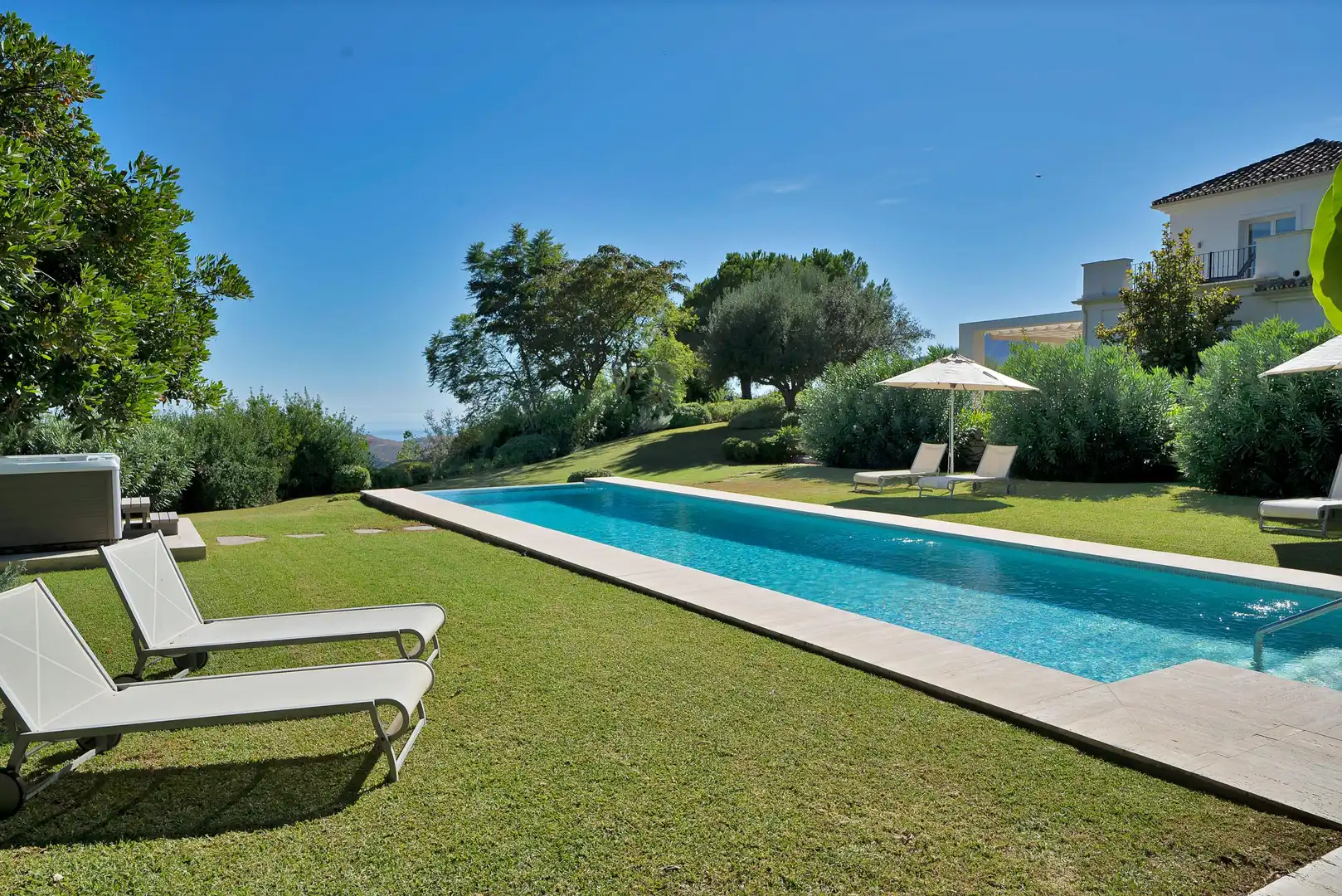 Piscina de Casa o xalet de lloguer en Benahavís amb Calefacció, Jardí privat i Terrassa