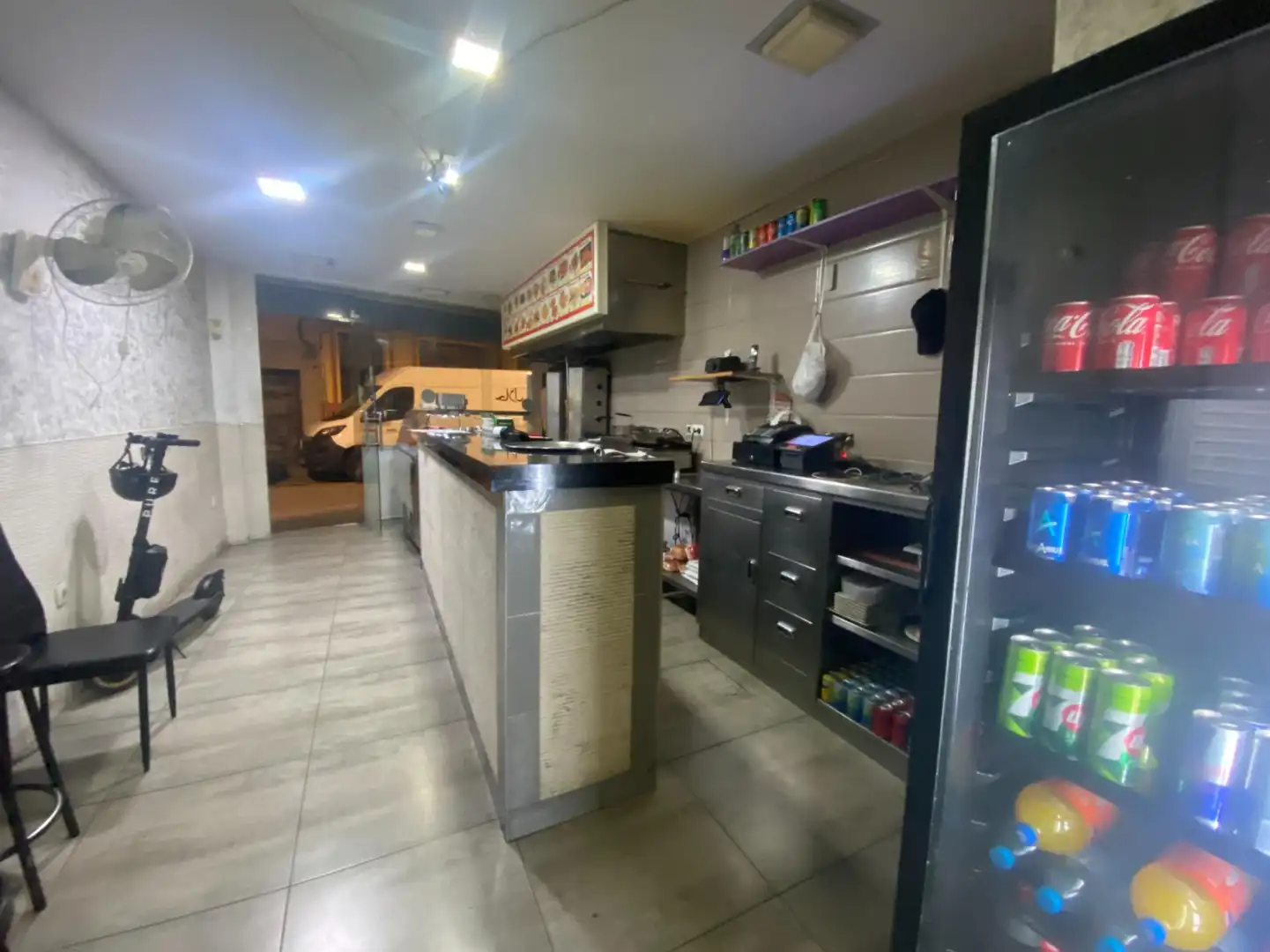 Cuina de Local de lloguer en Barcelona amb Aire condicionat