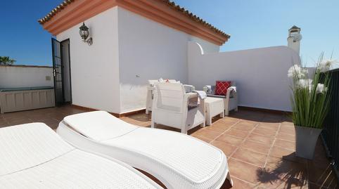 Foto 4 de Casa adosada en venda a Cabopino - Artola, Málaga