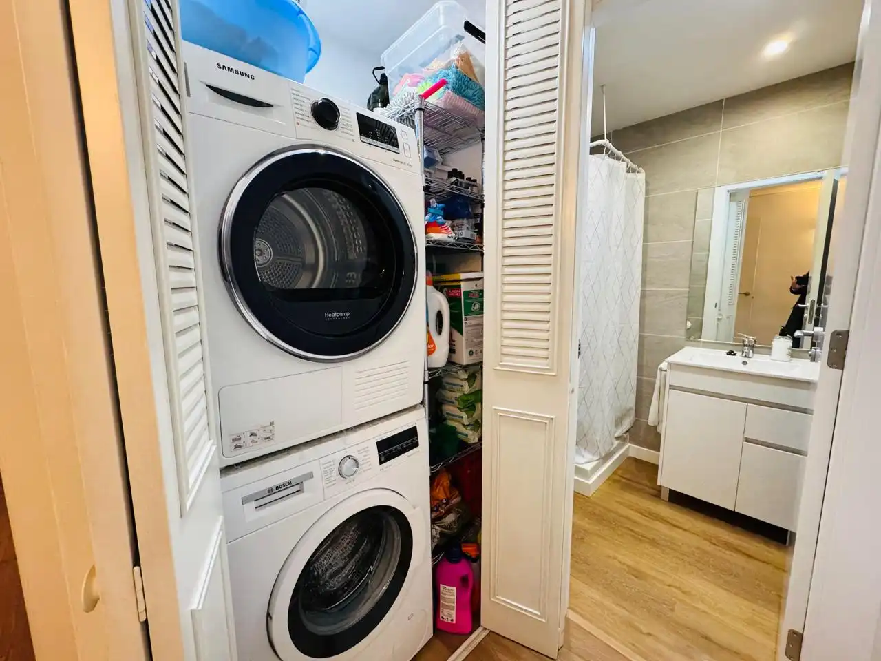 Habitación de Piso en venta en Sabadell con Aire acondicionado, Calefacción y Parquet