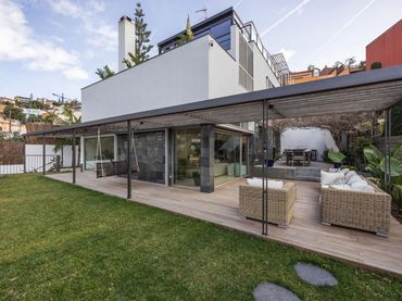 Detached house with garden for sale in Ciutat Diagonal