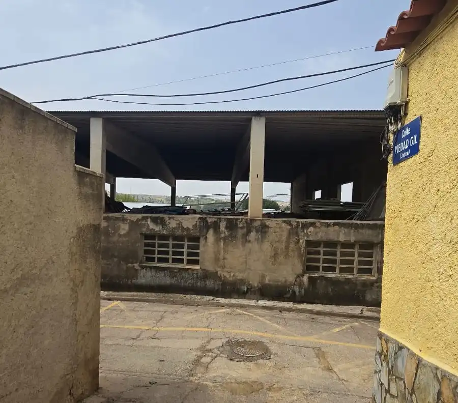 Vista exterior de Edifici en venda en Paracuellos de Jiloca