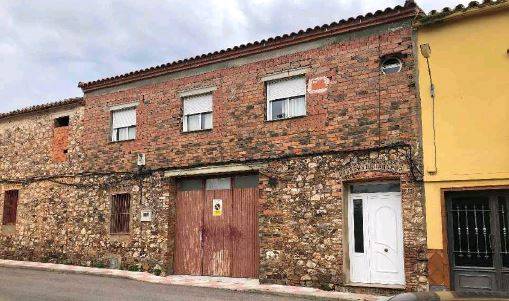 Casa-chalet en Venta en Chillón