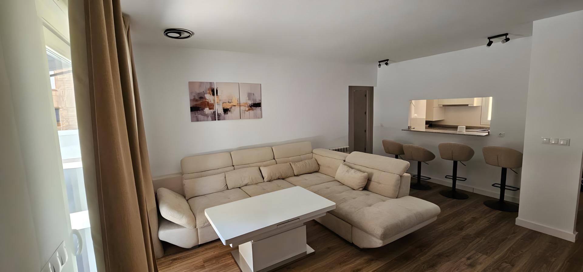 Living room of Flat for rent in  Granada Capital  with Air Conditioner, Terrace and Furnished