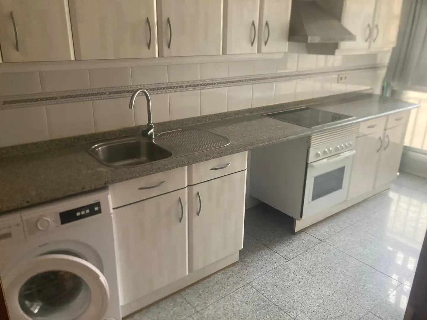 Cocina de Piso en venta en Toledo con Calefacción, Balcón y Piscina comunitaria