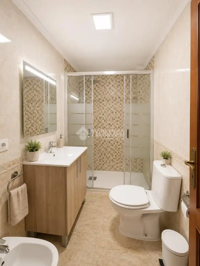 Bathroom of Flat for sale in Jerez de la Frontera