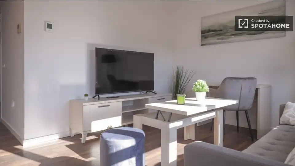 Flat for rent in Legazpi