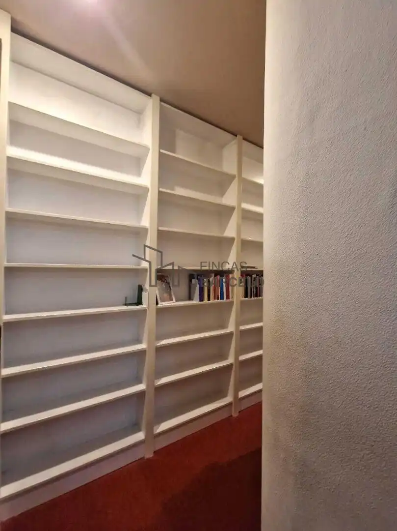 Flat for sale in Paseo Constitución - Las Damas