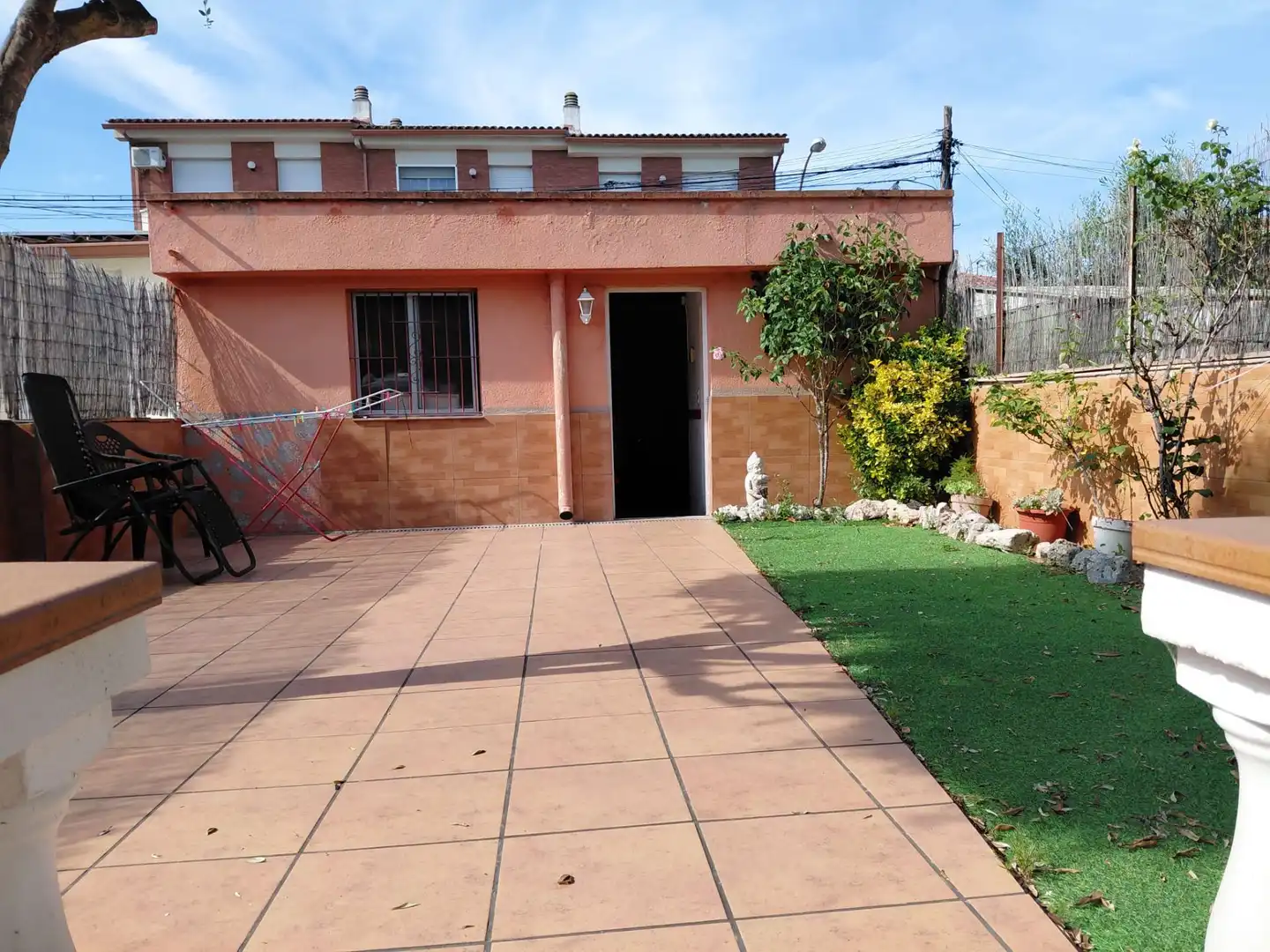 Jardí de Casa adosada en venda en Parets del Vallès amb Aire condicionat, Calefacció i Piscina
