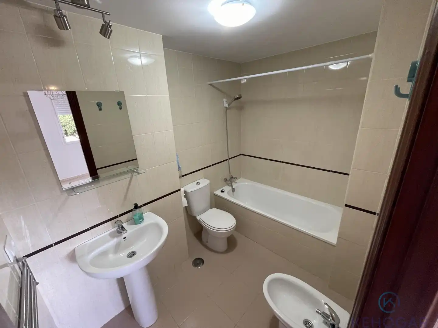 Bathroom of Flat for rent in Arco Norte - Avda. España