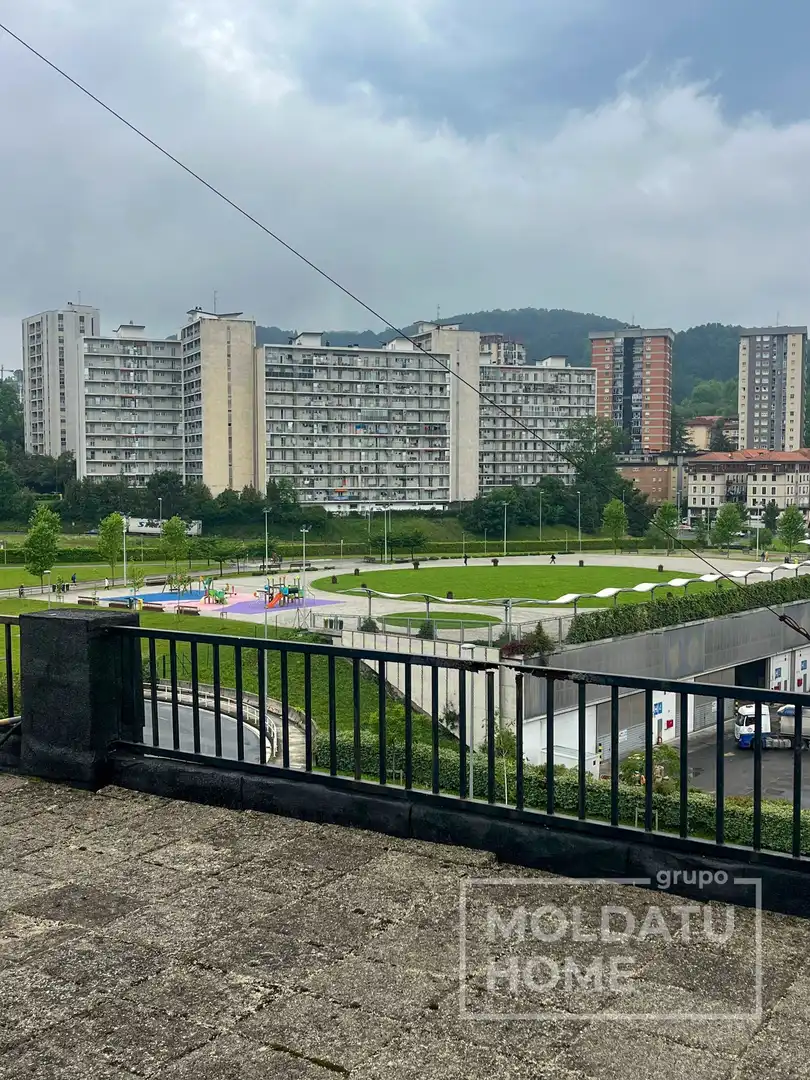 Exterior view of Flat for sale in Donostia - San Sebastián   with Heating and Terrace