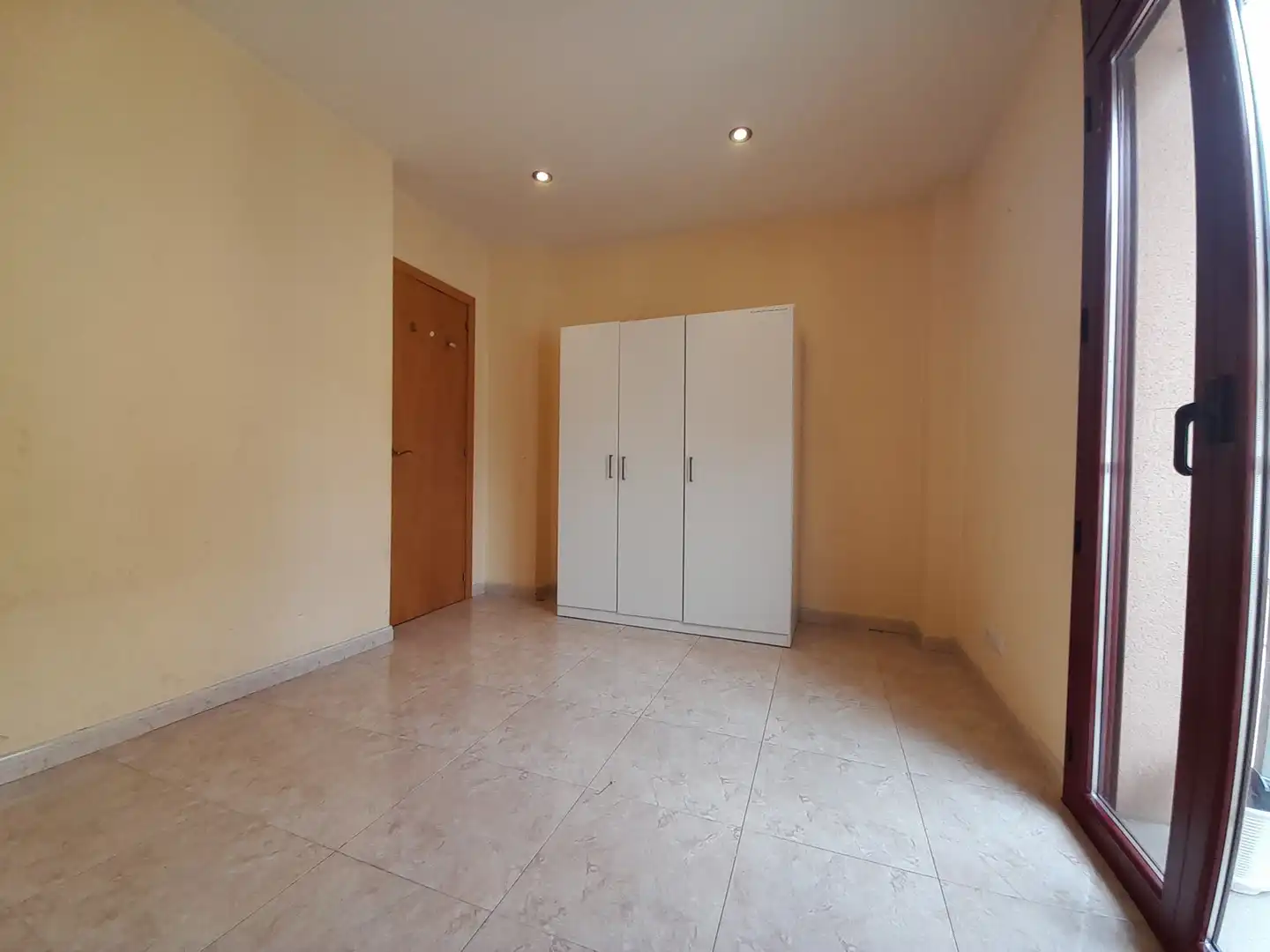 Bedroom of Flat for sale in Olot  with Heating, Storage room and Balcony