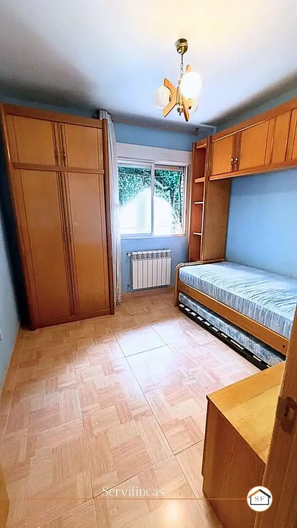 Bedroom of Flat for sale in Madrid  with Air Conditioner, Heating and Parquet flooring