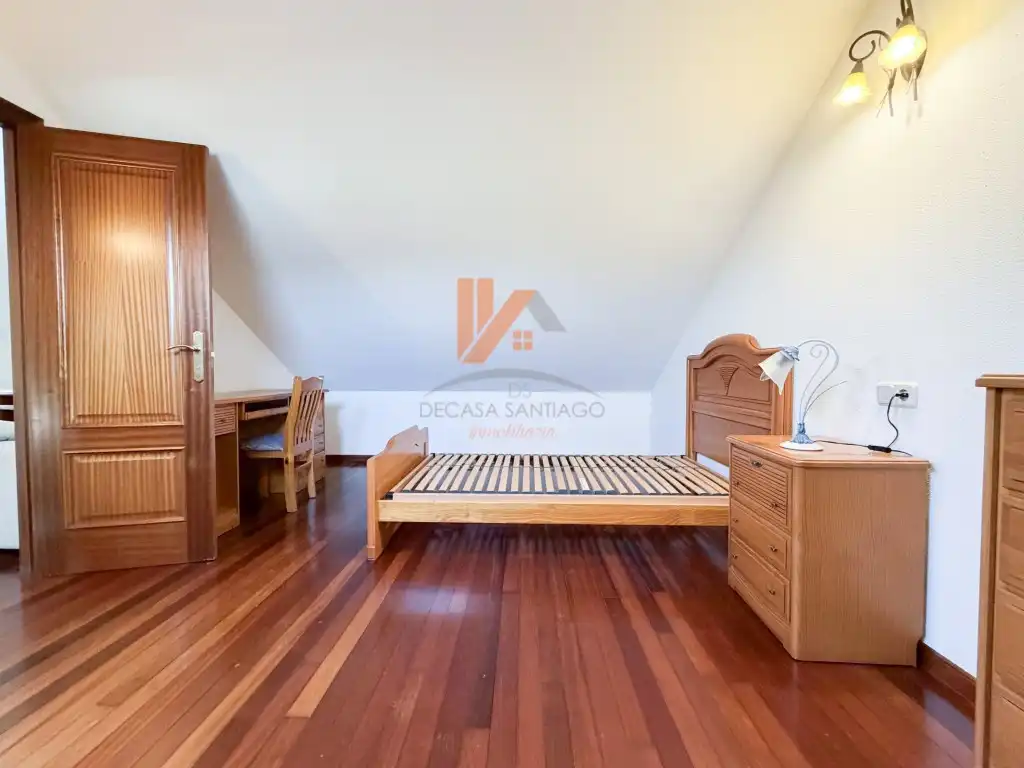 Bedroom of Detached homes for sale in Santiago de Compostela   with Heating, Private garden and Terrace
